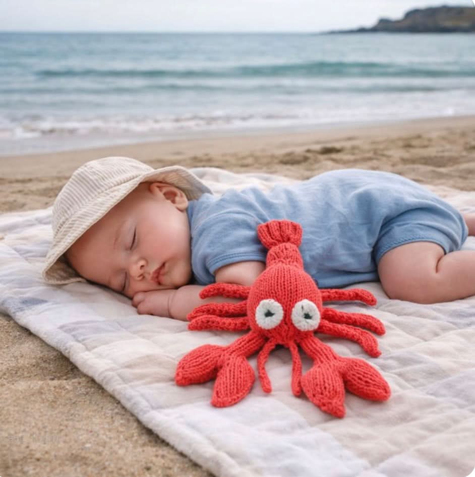 Baby Knit Buddy | Louie the Lobster finn + emma