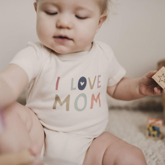 Baby gift set | love mom finn + emma