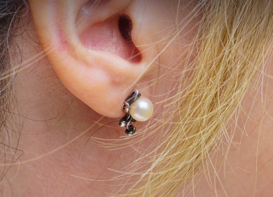 Thoughtful Tips for Choosing the Perfect Stud Earrings for Your Loved One