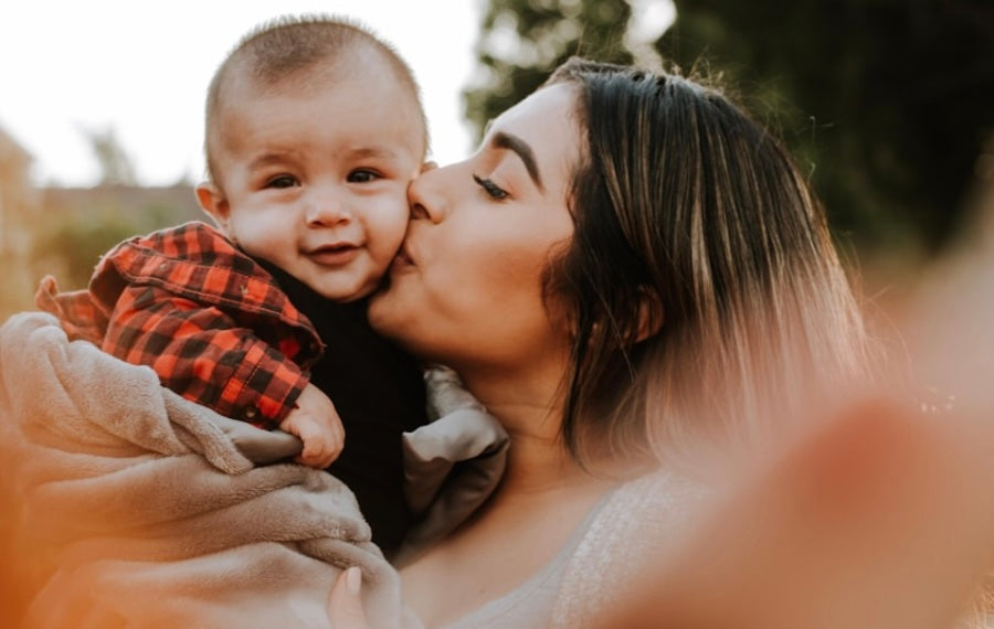 What No One Mentions About the First Days of Being a Mother