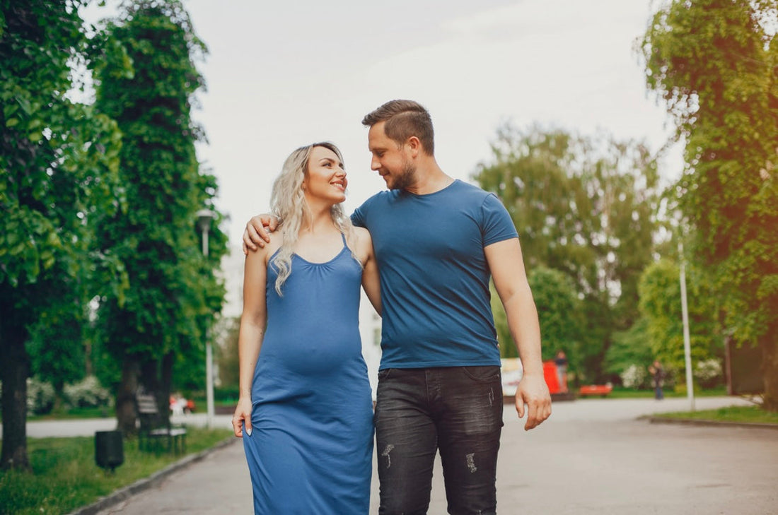 Dating While Pregnant. Finding Love in Unexpected Moments