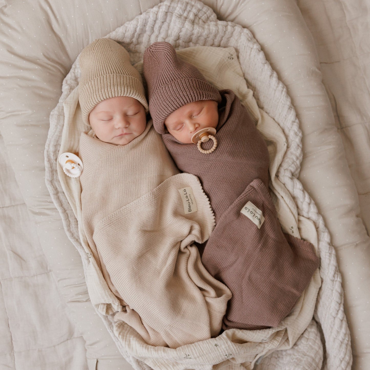 Baby Luxe Collection 100% Organic Cotton Luxury Knit Baby Blanket + Hat Set with Gift Box Bleu La La