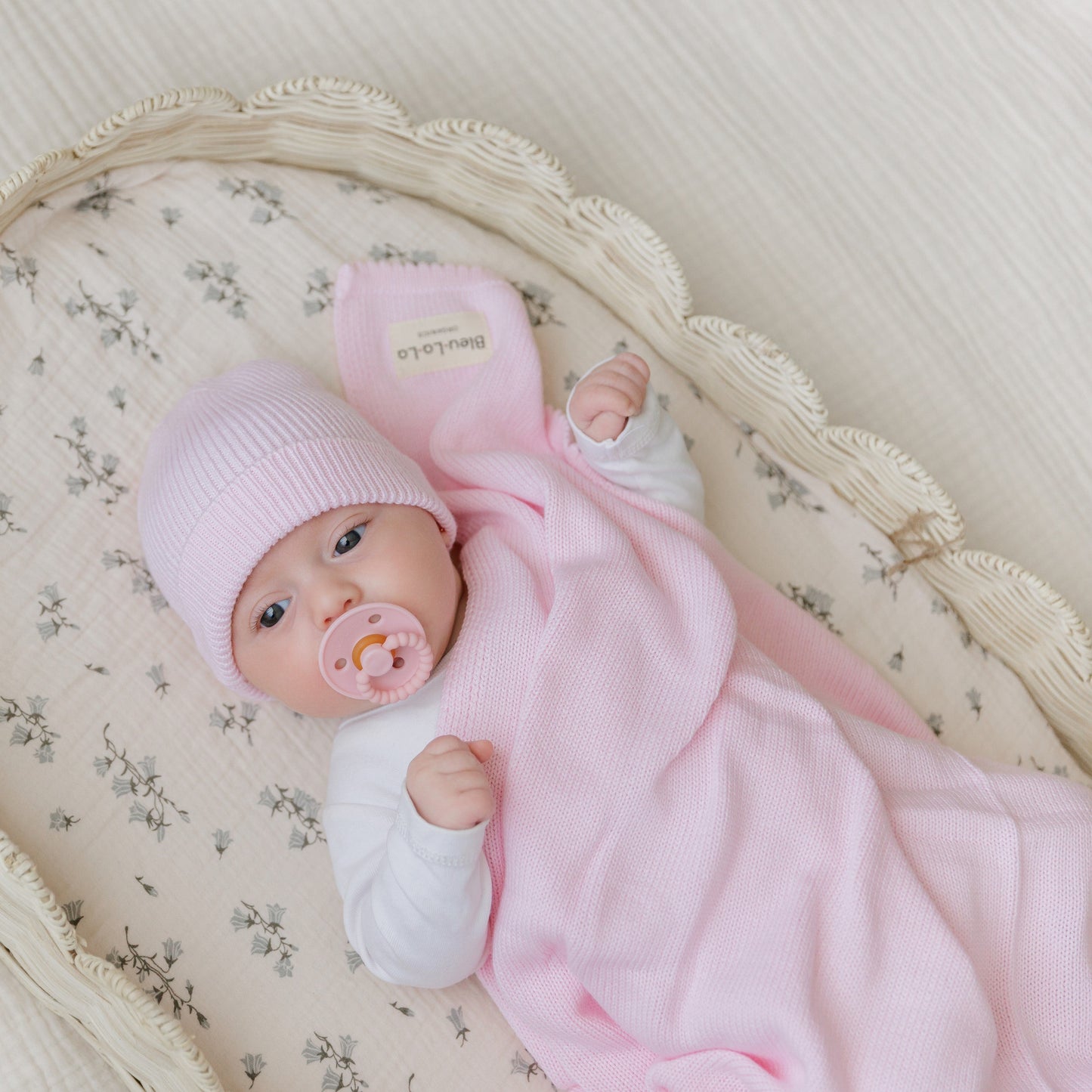 Baby Luxe Collection 100% Organic Cotton Luxury Knit Baby Blanket + Hat Set with Gift Box Bleu La La