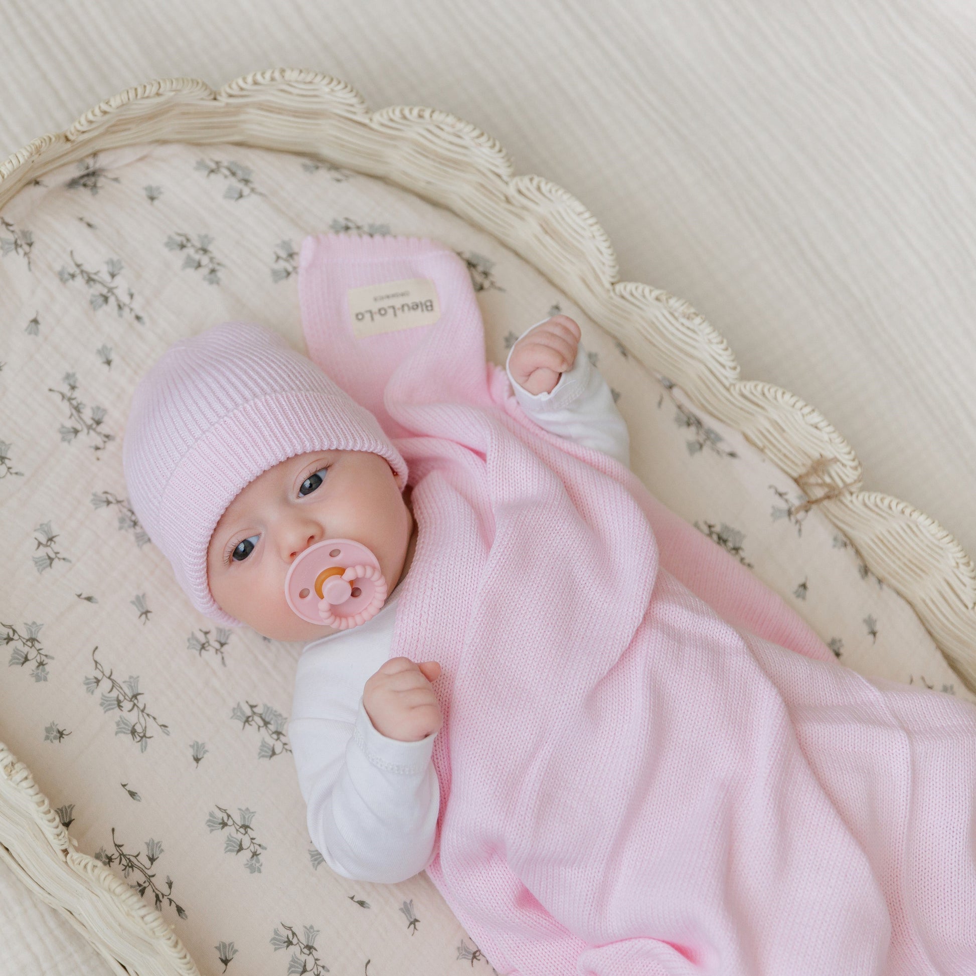 Baby Luxe Collection 100% Organic Cotton Luxury Knit Baby Blanket + Hat Set with Gift Box Bleu La La