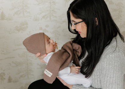 Baby Luxe Collection 100% Organic Cotton Luxury Knit Baby Blanket + Hat Set with Gift Box Bleu La La