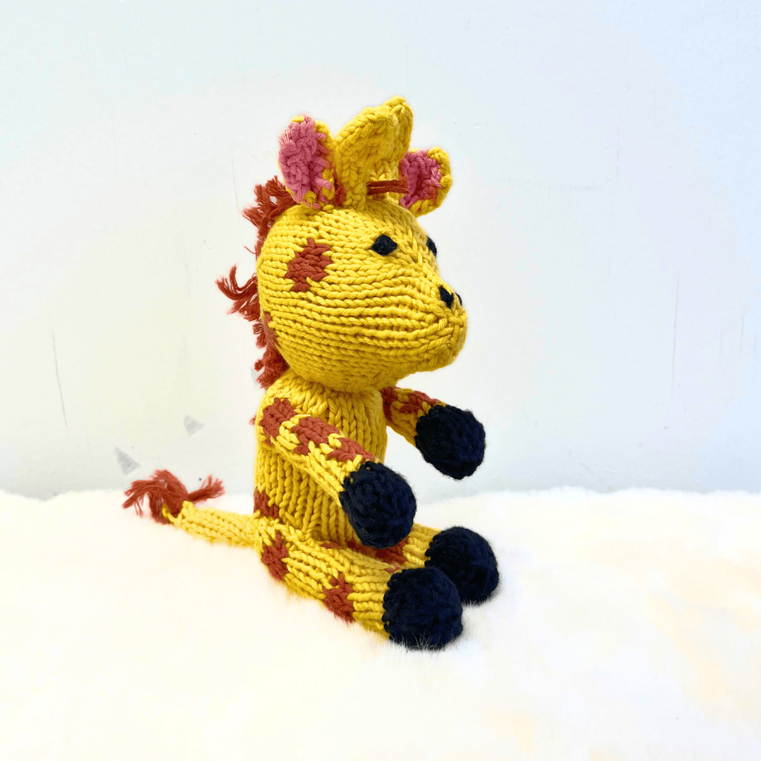 Baby Knit Buddy  | Jerry the Giraffe finn + emma