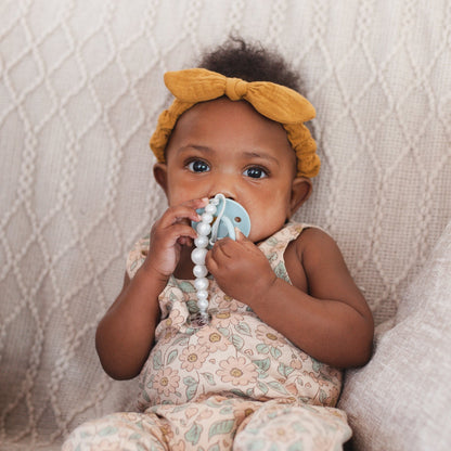 Baby Strand Clip // Pearl Golden Baby