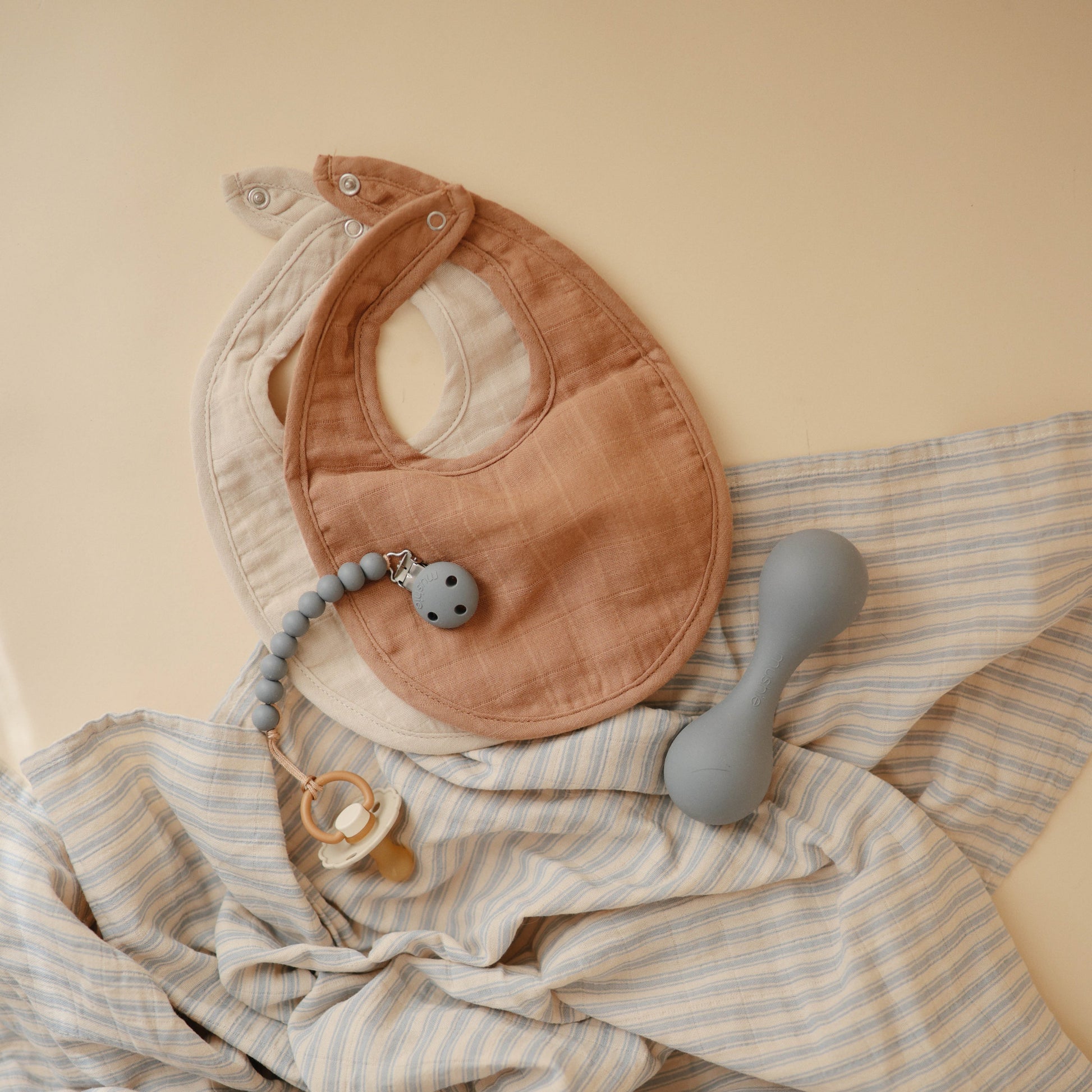 Baby Muslin Bib Mushie