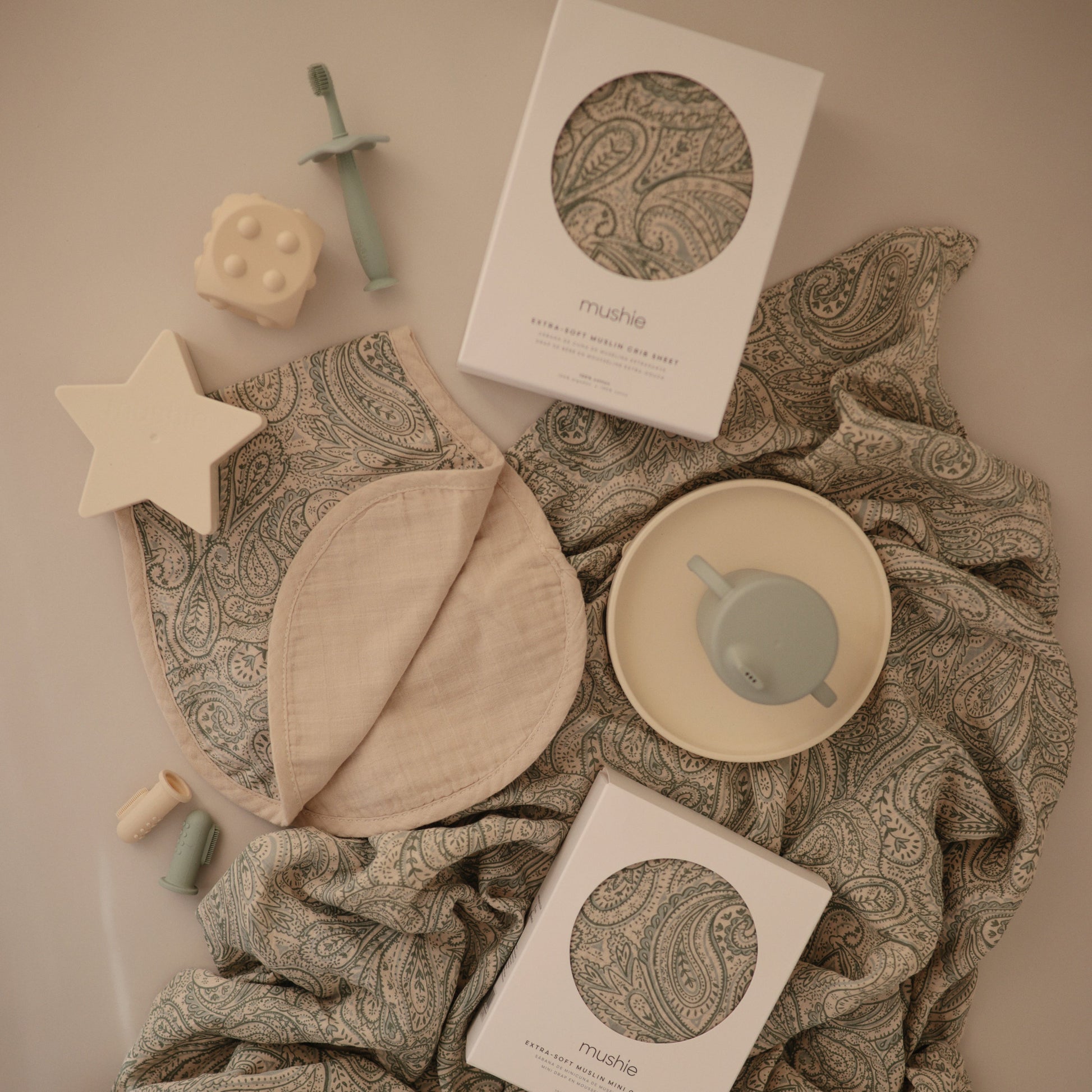 Baby Organic Cotton Muslin Burp Cloth 2-Pack Mushie