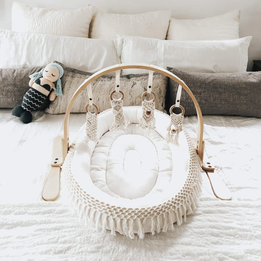 Baby oval lounge mat - small Finn + Emma