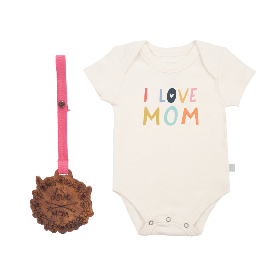 Baby gift set | love mom finn + emma